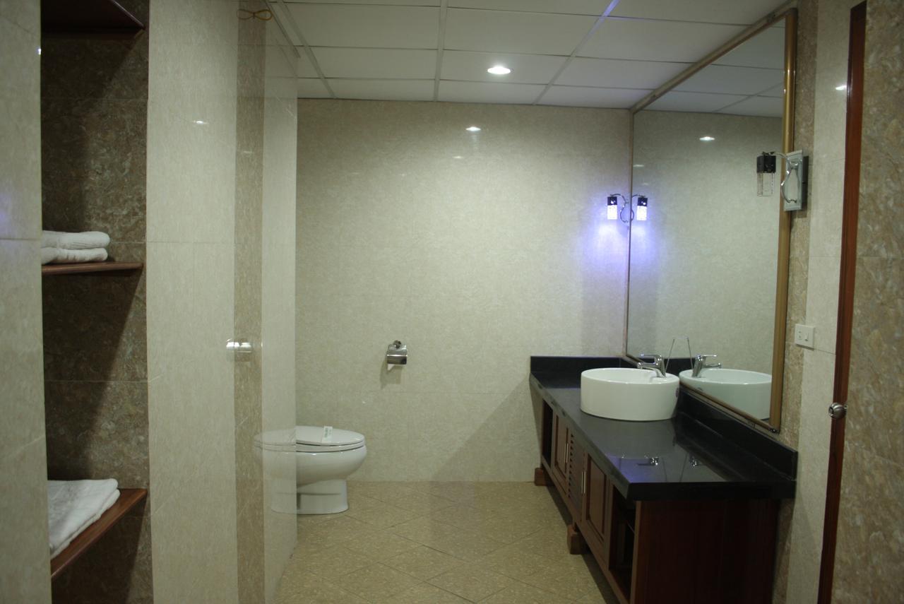 Beijing Hotel Vinh Esterno foto