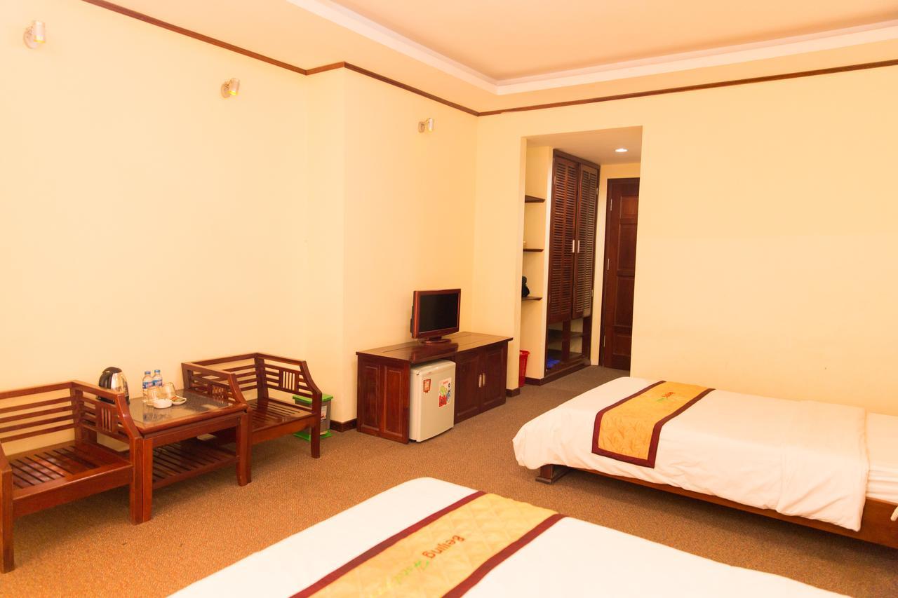 Beijing Hotel Vinh Esterno foto